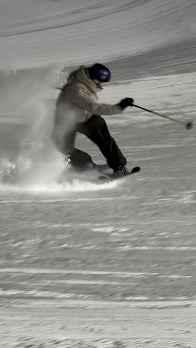 Customer @lukas.muellauer in Acme Snowboard Jacket Men Sand