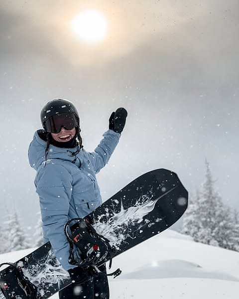Customer @skvikskvik in Puffer W Snowboard Jacket Women Light Blue
