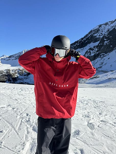 Kund @vladkhadarin i Legacy Snowboardjacka Herr Deep Red