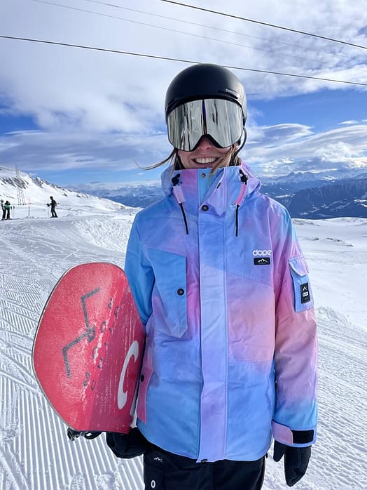 Client @irinaruegg dans Adept W Veste de Ski Femme Dawn