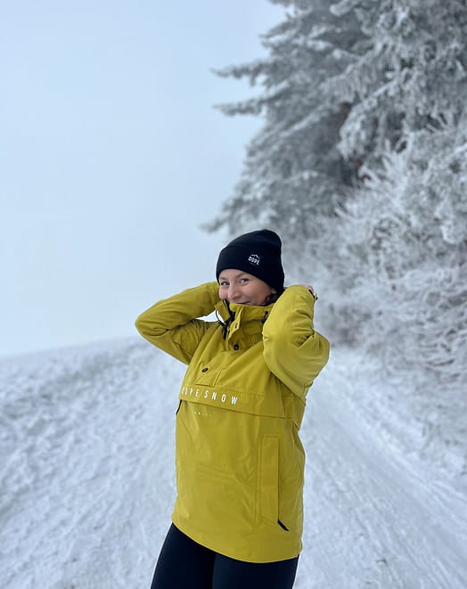 Client @anne_gelacakova dans Legacy W Veste de Ski Femme Yellow