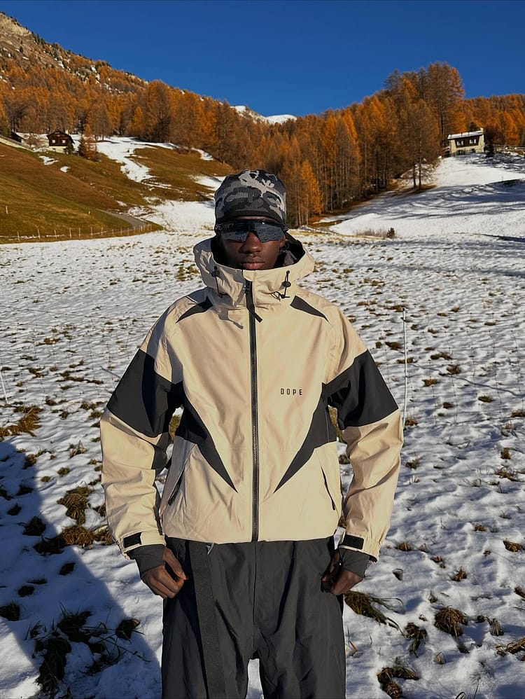 Customer @ibra_ski_ wearing Dope Spartan Snowboard Jacket Sand/Black