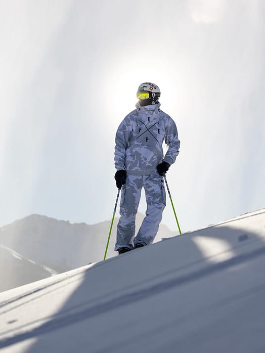 Customer @_up.on.life_ in Iconic Snowboard Pants Men Grey Camo