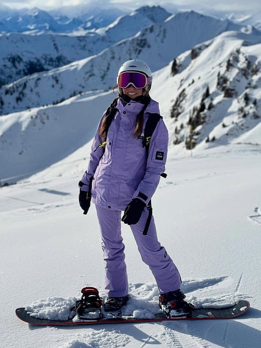 Customer @toni_knr in Con W Snowboard Pants Women Faded Violet