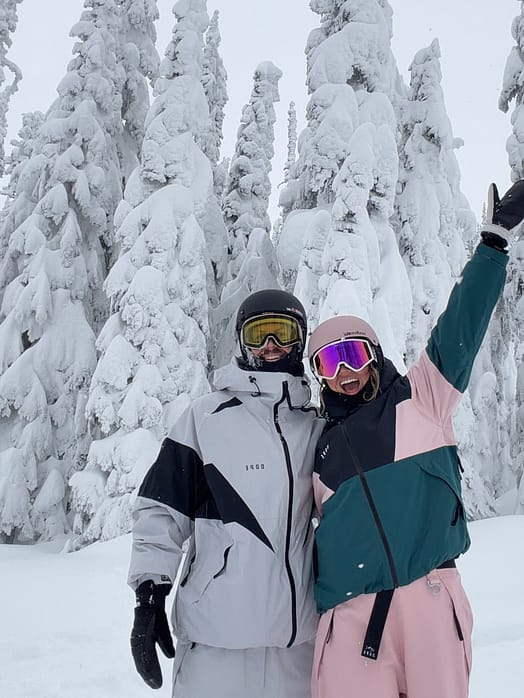 Customer @nicos_pow in Big Snowboard Pants Men Light Grey