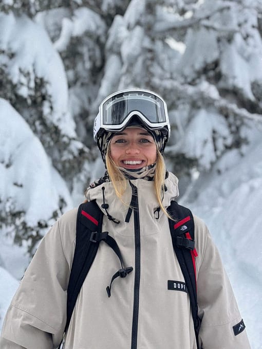 Kunde @izzyywallace i Dope Spartan W Snowboard Jacket Sand