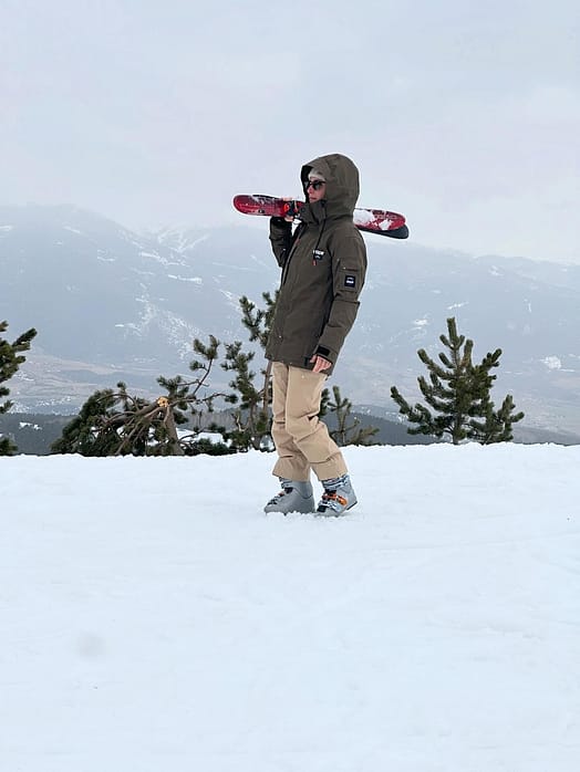 Kunde @cha.rlottemalet in Adept W Snowboardjacke Damen Olive Green