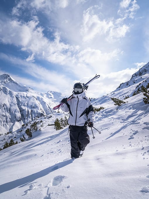 Kunde @confettyboy rockt Dope Spartan Snowboard Jacket Light Grey/Black