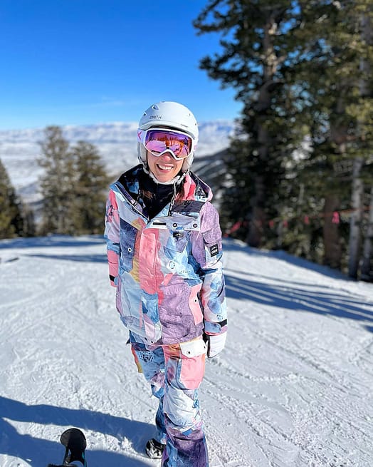 Klient @daaaaaamn_danielle w Iconic W 2021 Spodnie Snowboardowe Kobiety Ink
