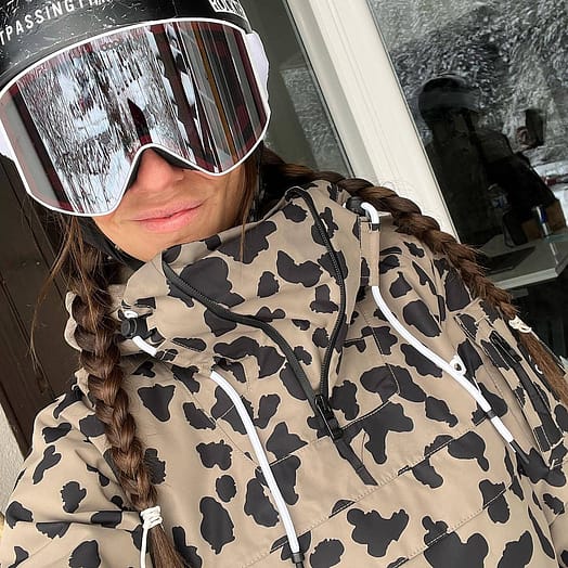 Client @milyghil dans Annok W Veste Snowboard Femme Limited Edition Dots