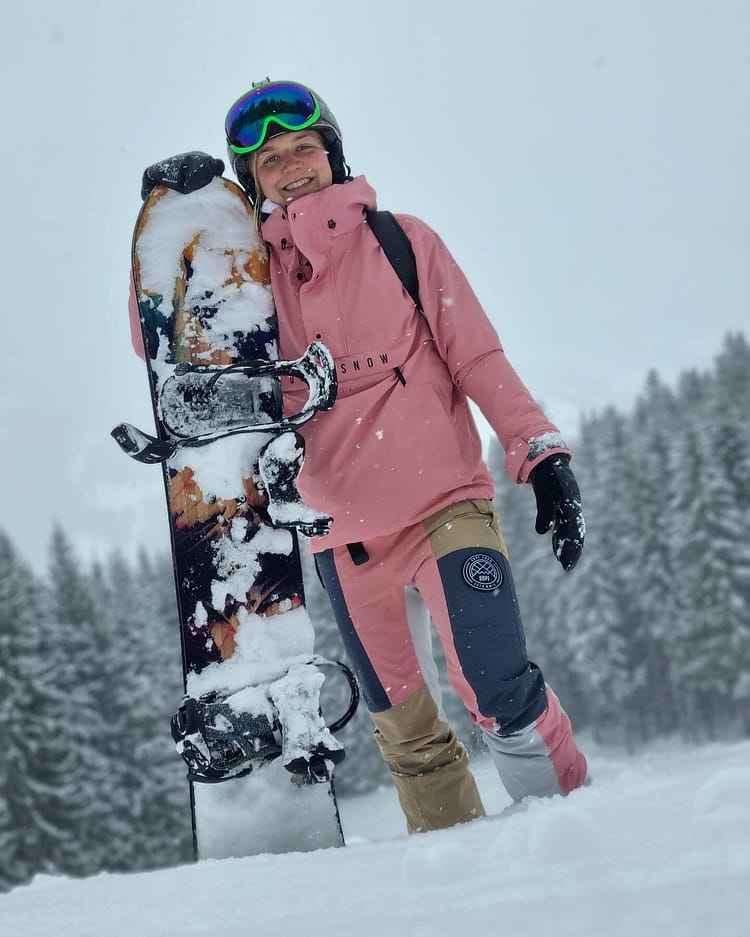 Customer @susievanarem in Legacy W 21 Chaqueta Snowboard Mujer Pink