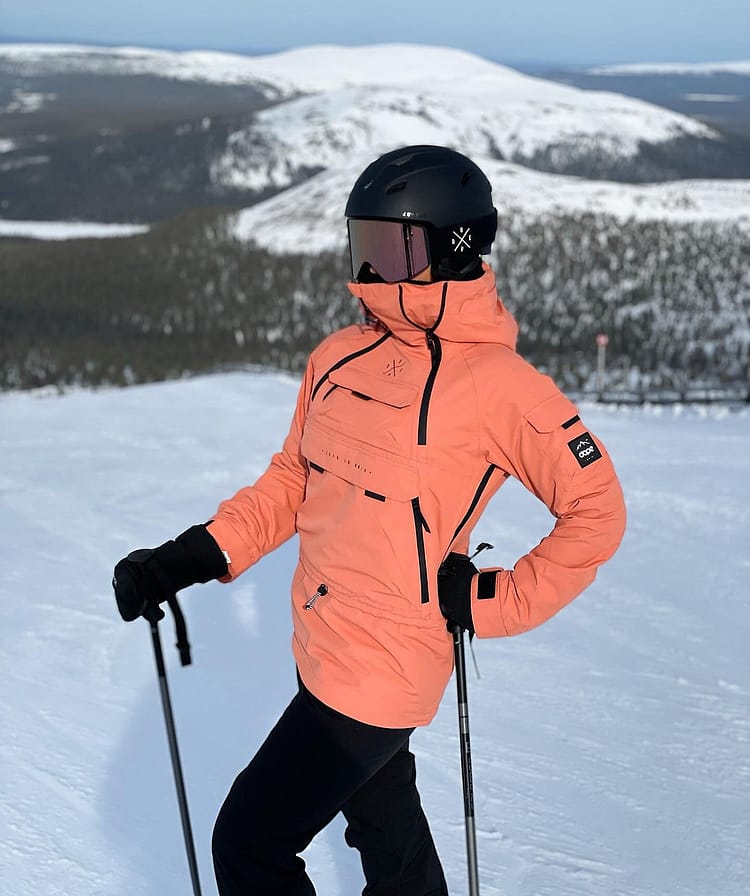Customer @johanna.tahtinen in Akin W 21 Bunda na Snowboard Dámské Peach