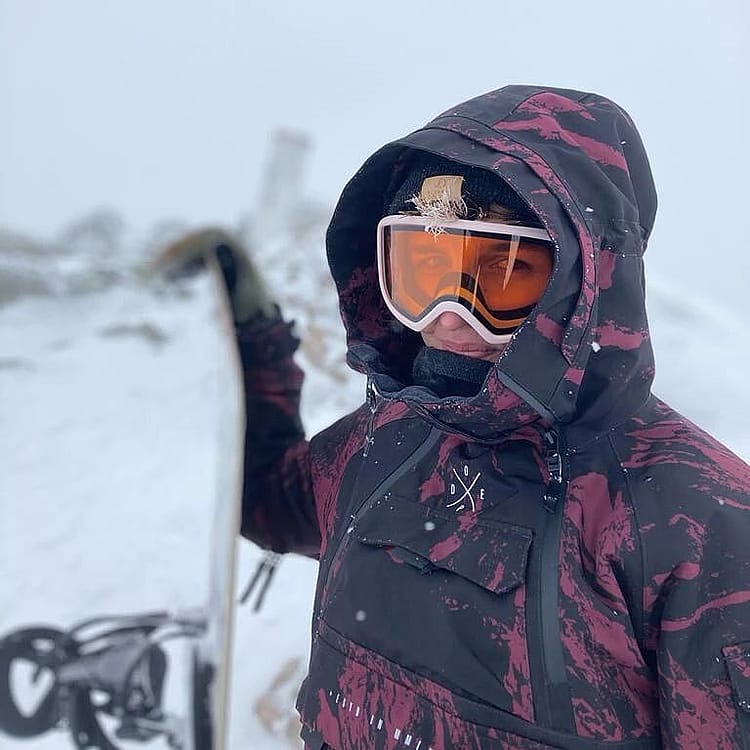 Customer @easyrideress in Akin W 21 Bunda na Snowboard Dámské Paint Burgundy