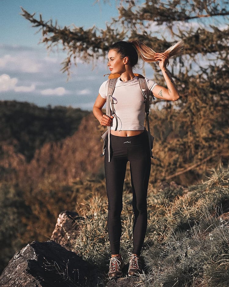 Customer @kamila_novak in Lofty Tech Leggings Dame Black