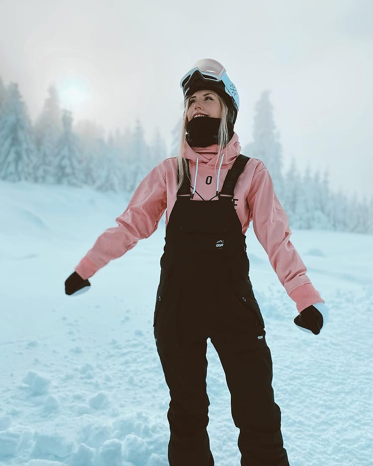 Customer @boarderkatie23 in Notorious B.I.B W 22 Snowboard Pants Women Black