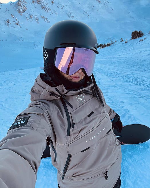Cliente @jennanorthcott en Akin W Chaqueta Snowboard Mujer Walnut