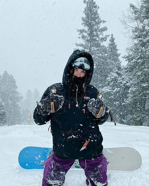 Kunde @cadence._elizabeth in Wylie W 10k Snowboardjacke Damen Capital Black