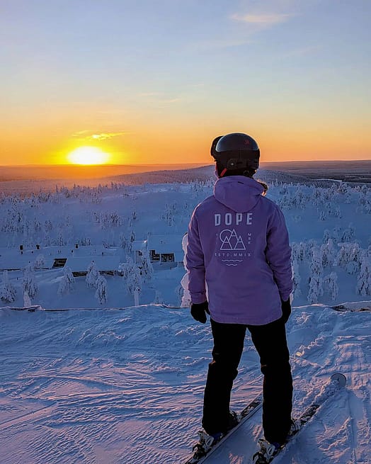 Customer @haaviojasmin in Yeti W 22 Snowboard Jacket Women Summit Faded Violet