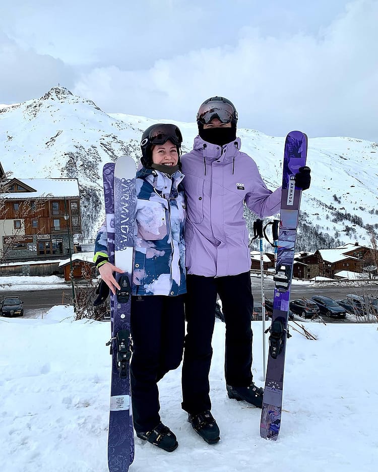 Customer @adina_petran in Adept Kurtka Snowboardowa Mężczyźni Faded Violet