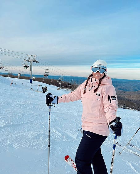 Client @_sophieehughes dans Annok W Veste Snowboard Femme Soft Pink
