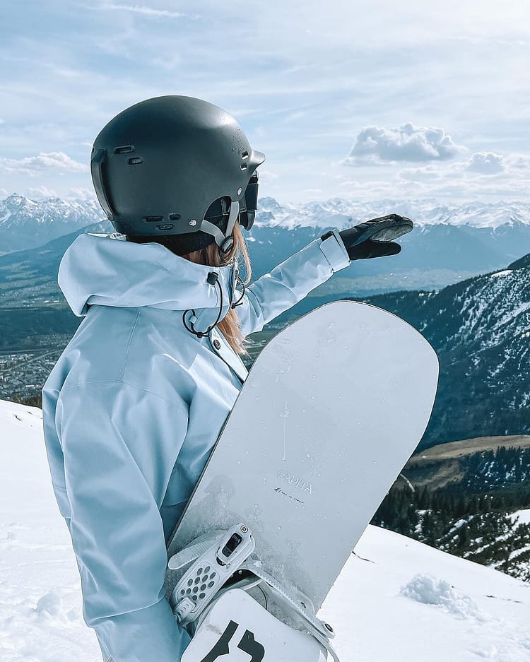 Customer @dashismiles in Legacy W Snowboardjacka Dam Light Blue