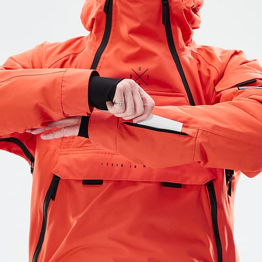 Lift Pass Pocket Main Product Details Image,