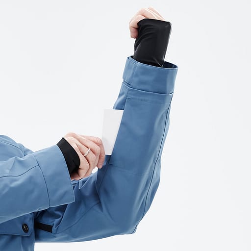 Lift Pass Pocket Main Product Details Image,