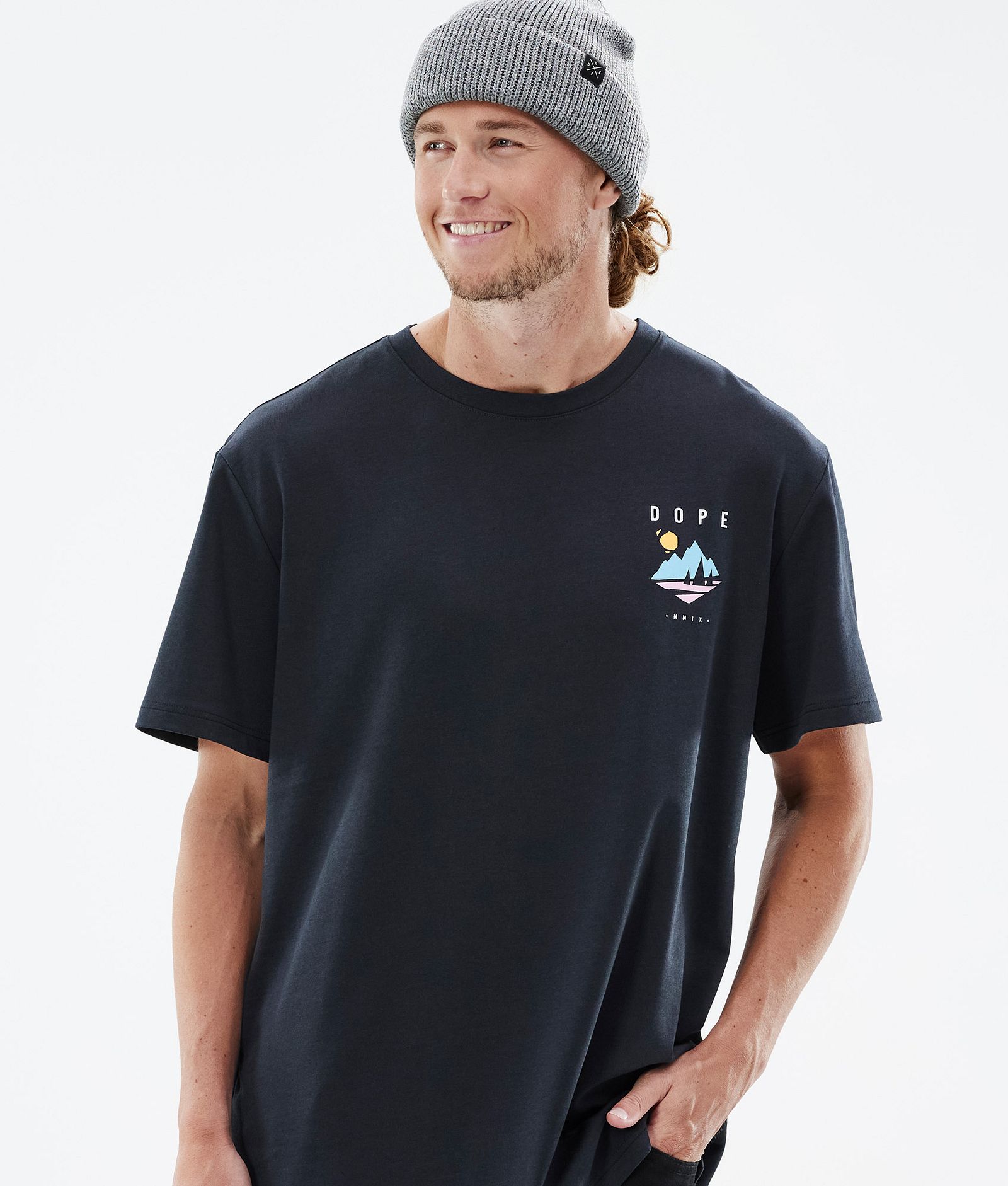 Standard 2022 Camiseta Hombre Pine Black, Imagen 3 de 5