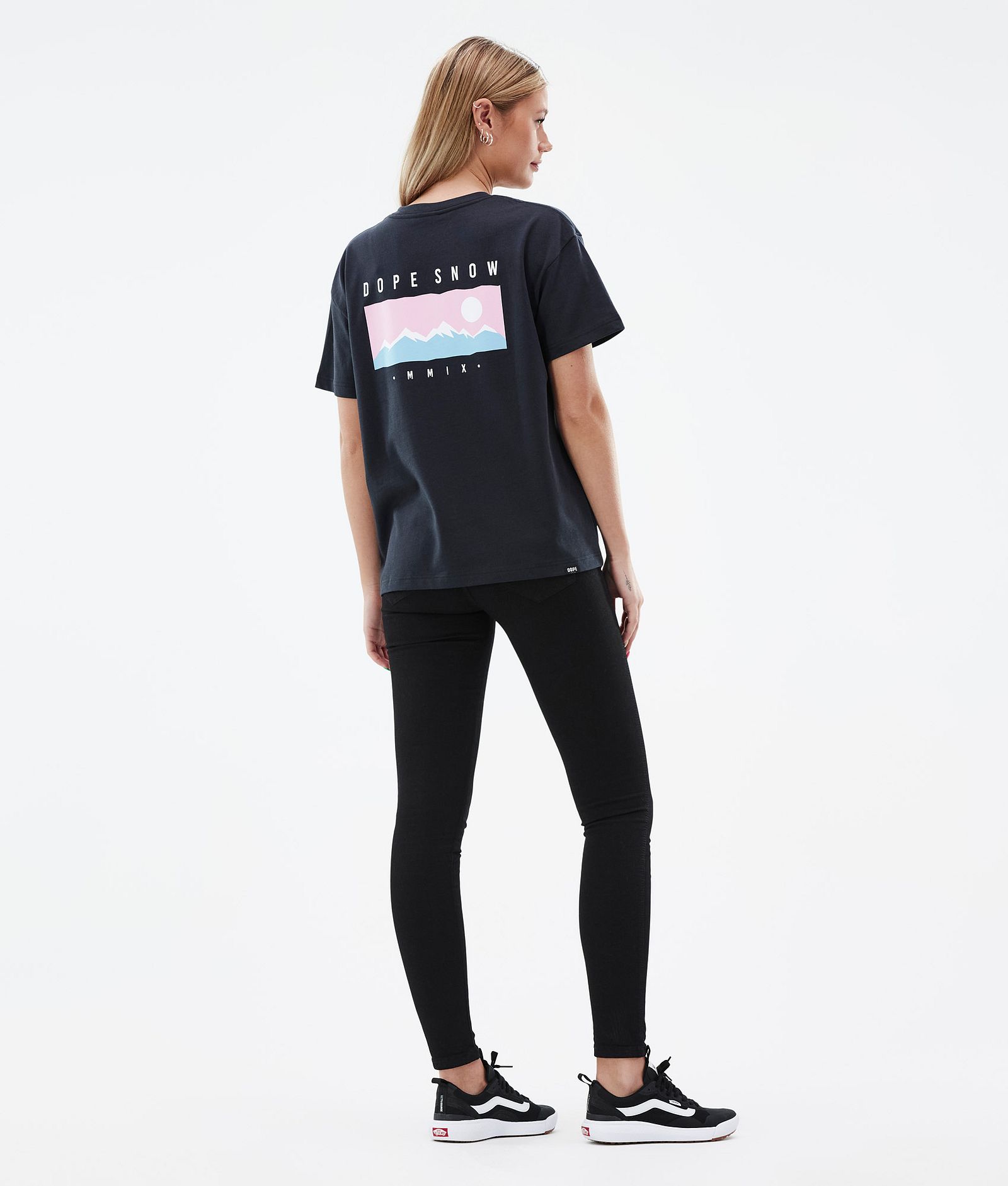 Standard W 2022 T-shirt Kobiety Range Black