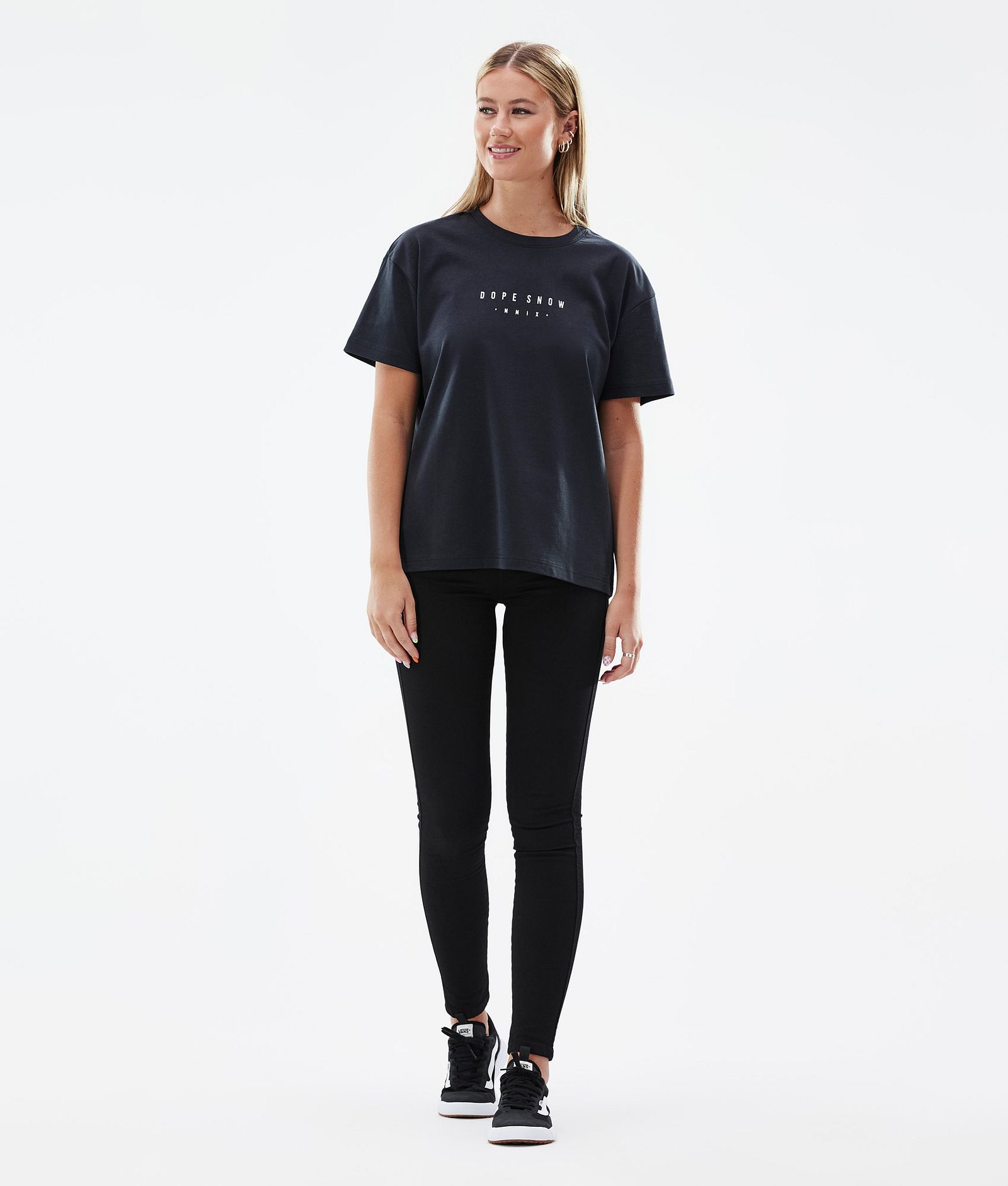 Standard W 2022 T-shirt Kobiety Range Black