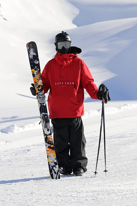 Image 1 of 3 - Marco Ladner Skiing