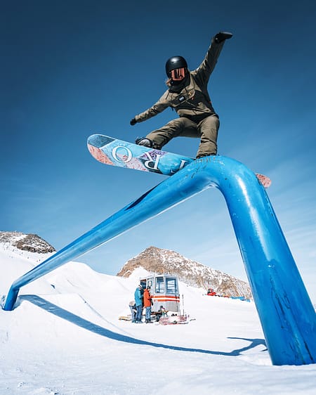 Image 2 of 3 - Louise Nordström Snowboarding