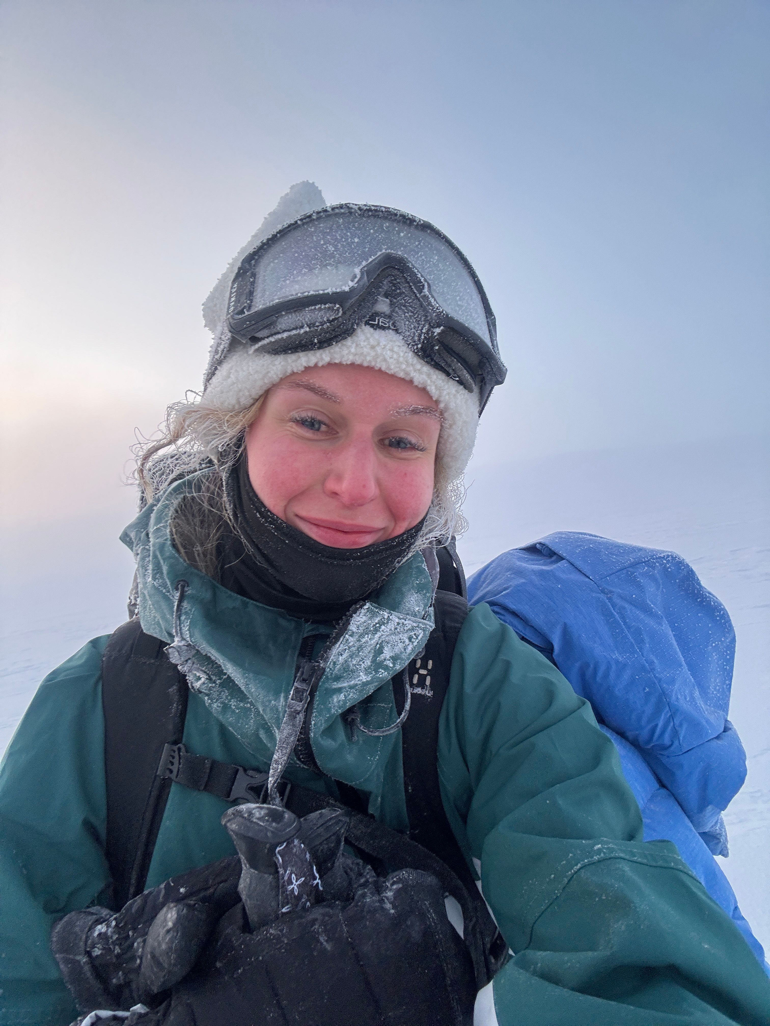 Image 1 of 2 - Sanni Oksanen Snowboarding