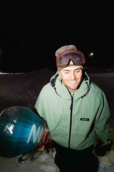 Image 2 of 2 - Gabriel Almqvist Snowboarding