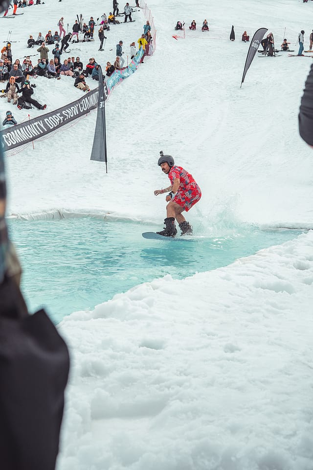 Choose an epic outfit 